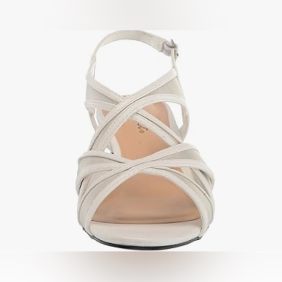 Easy Street womens Tristen Heeled White Strappy Hush Puppy Sandal, Size 11WW - Picture 3 of 11